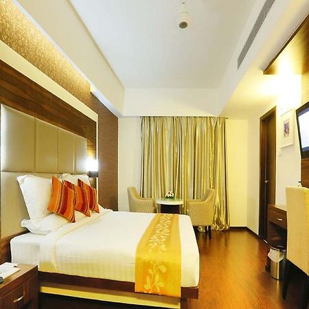 Hotel Moonlit Regency Thodupuzha Екстер'єр фото