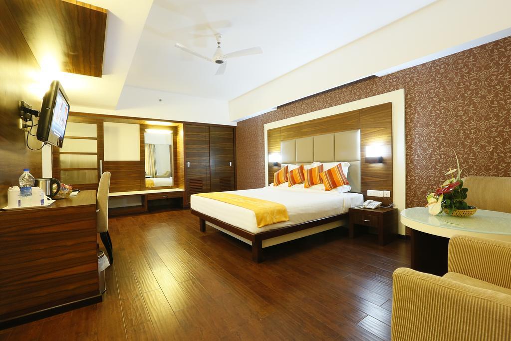 Hotel Moonlit Regency Thodupuzha Екстер'єр фото