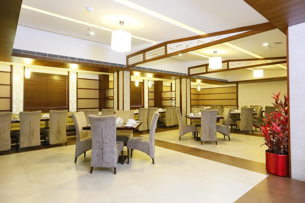 Hotel Moonlit Regency Thodupuzha Екстер'єр фото