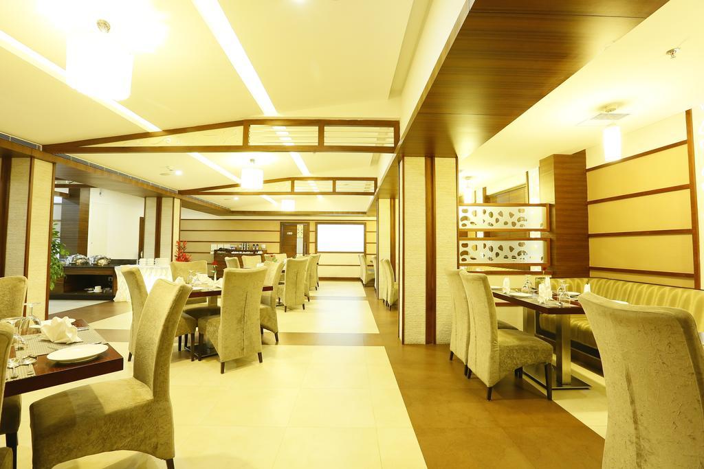 Hotel Moonlit Regency Thodupuzha Екстер'єр фото