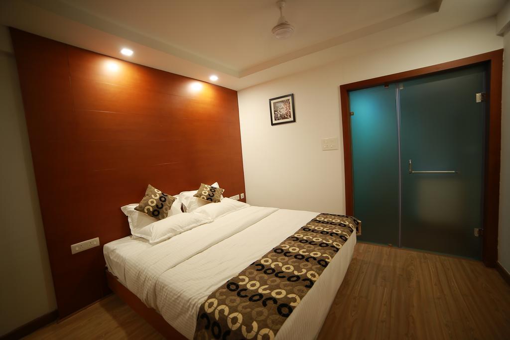 Hotel Moonlit Regency Thodupuzha Екстер'єр фото