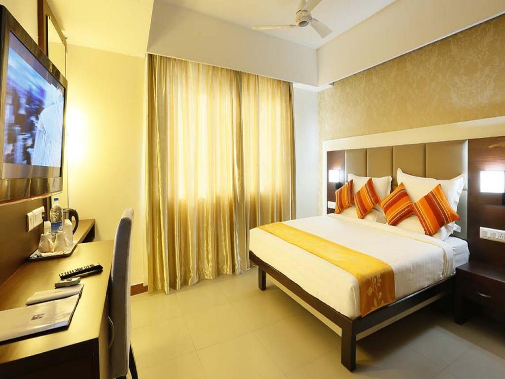 Hotel Moonlit Regency Thodupuzha Екстер'єр фото