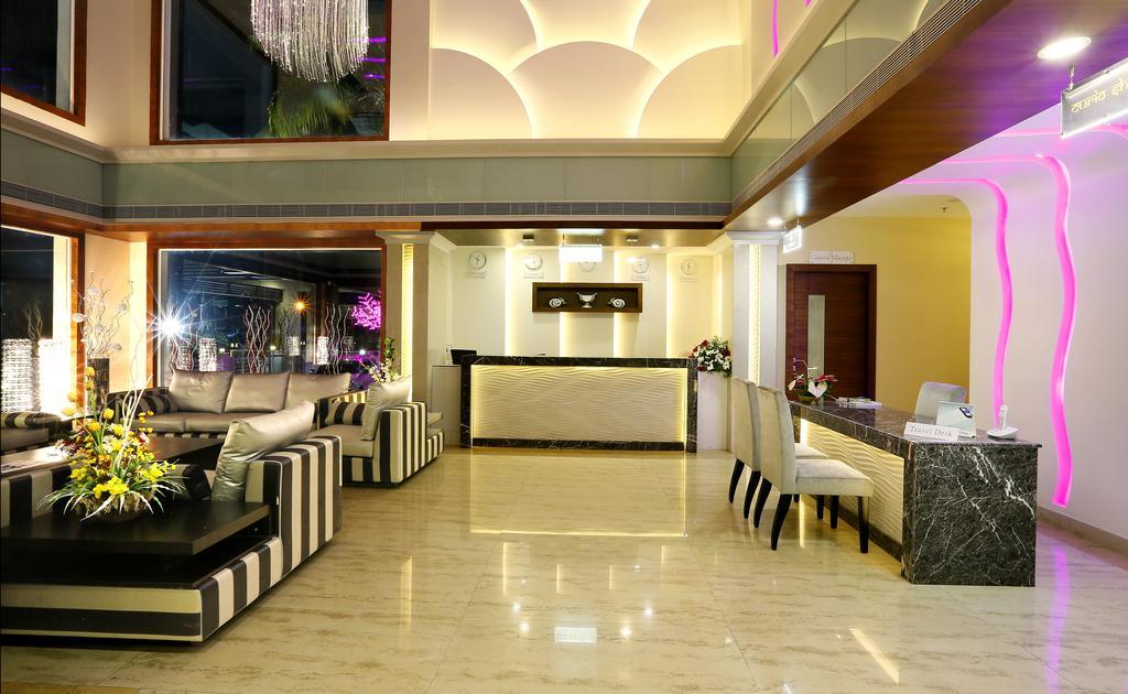 Hotel Moonlit Regency Thodupuzha Екстер'єр фото